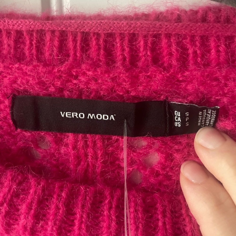 Vero Moda size small
Women’s sweater - Picture 2 of 3